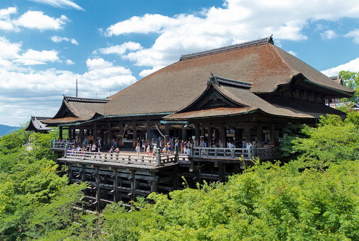 2.Kiyomizu Temple